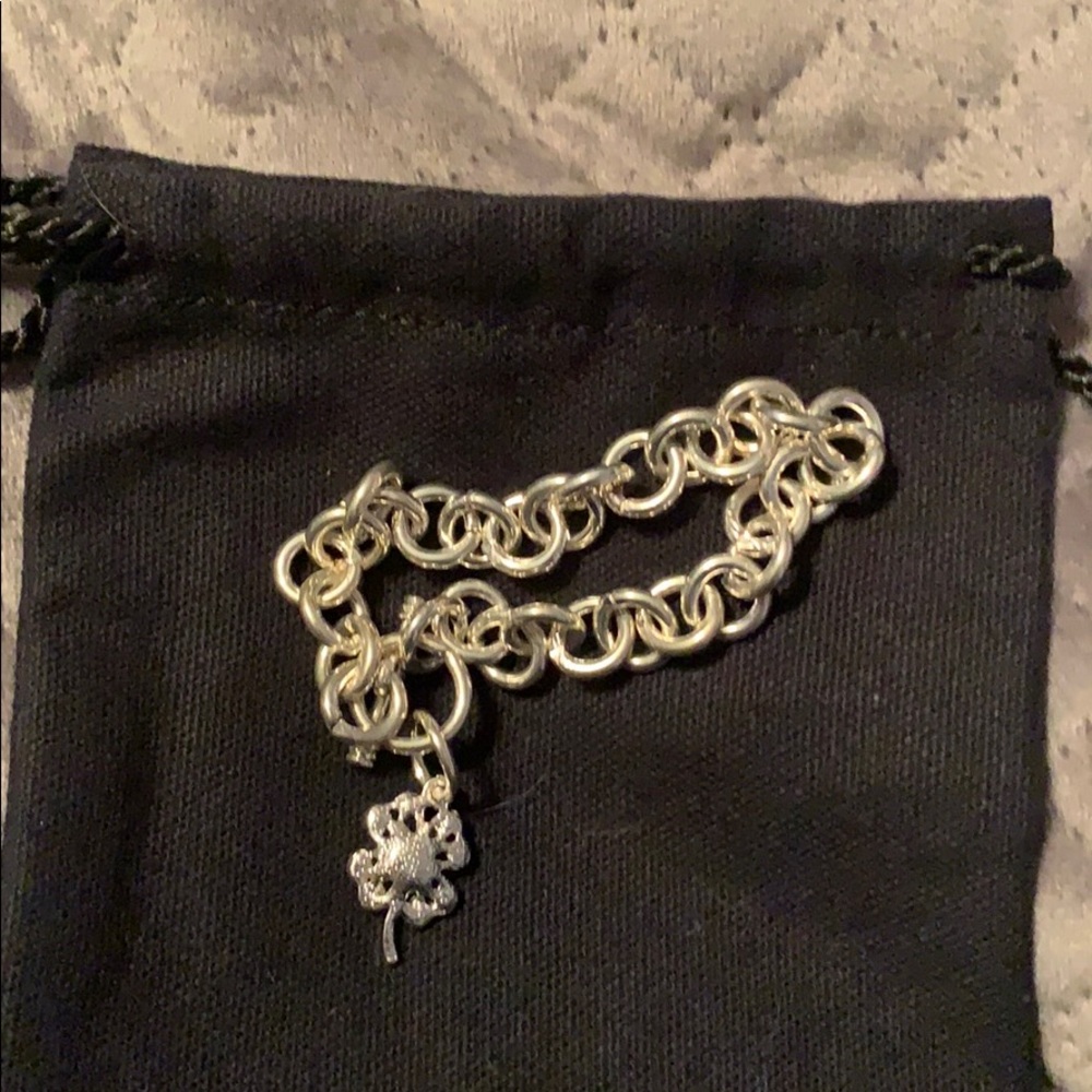 Four leaf clover bracelet 9 inches